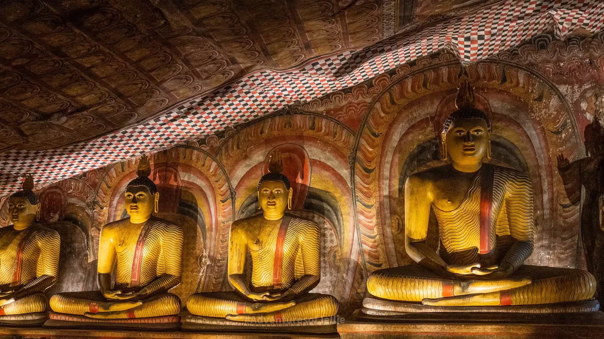 Dambulla Cave Temple Buddha Statues