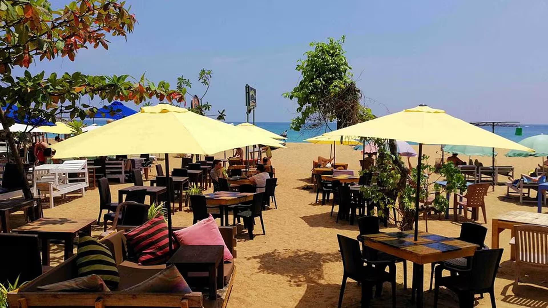 Beachfront Dining Experience